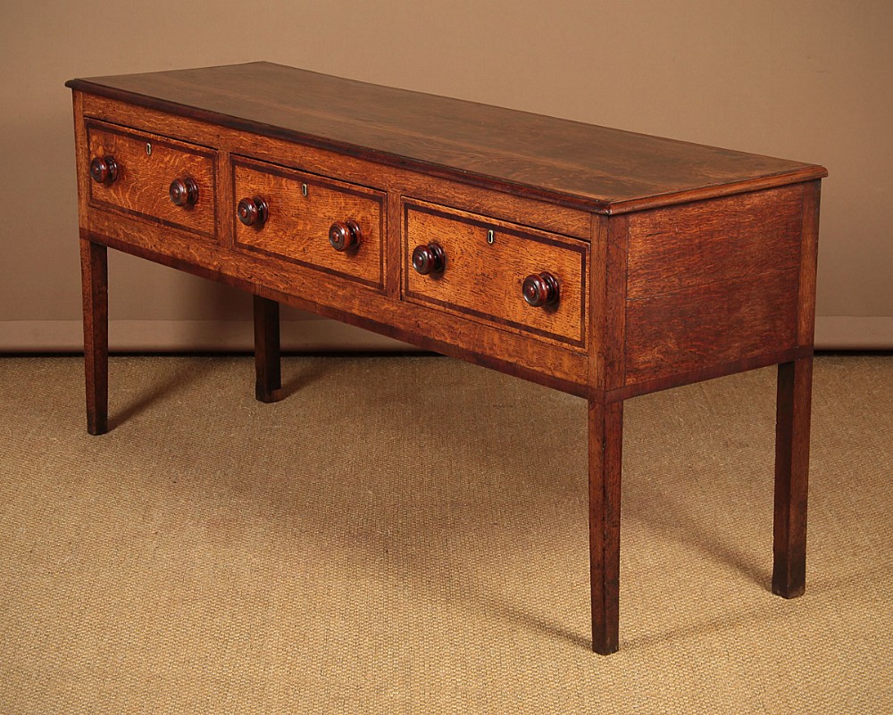 Georgian Crossbanded Oak Dresser Base c.1810.