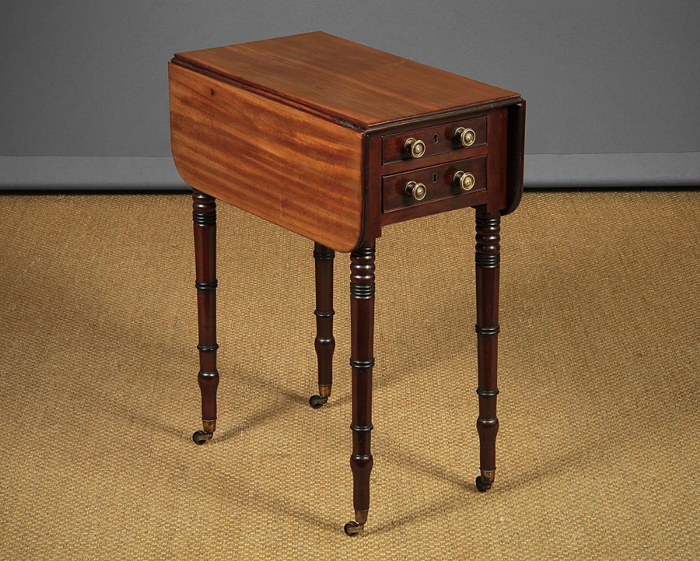 Early 19th.c. Drop Leaf or Pembroke Side Table c.1830. 