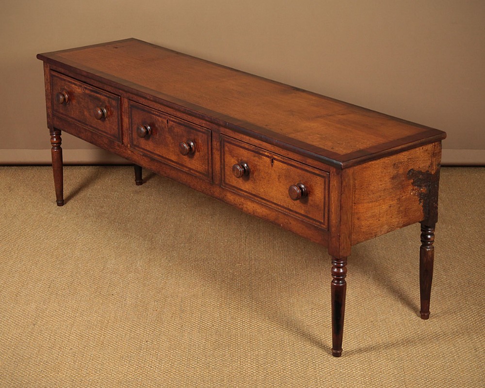 Oak & Mahogany Crossbanded Cheshire Dresser Base c.1830.