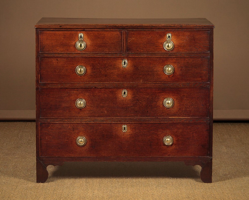 Georgian Oak Chest of Drawers c.1810.