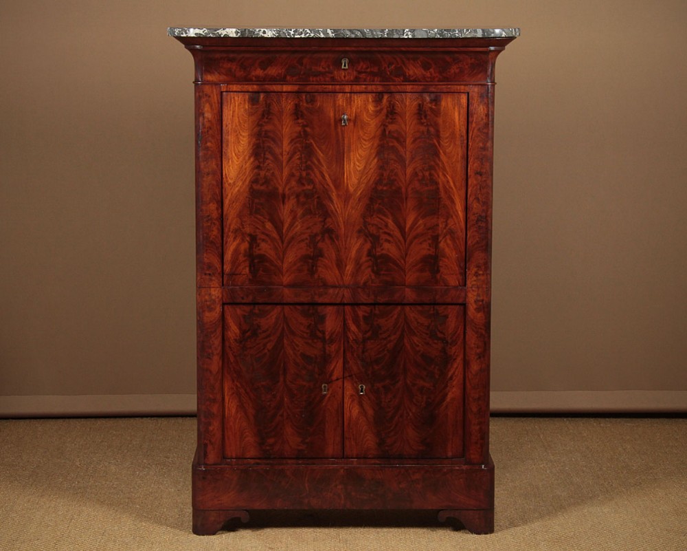 French Mahogany Secretaire Abattant c.1840.