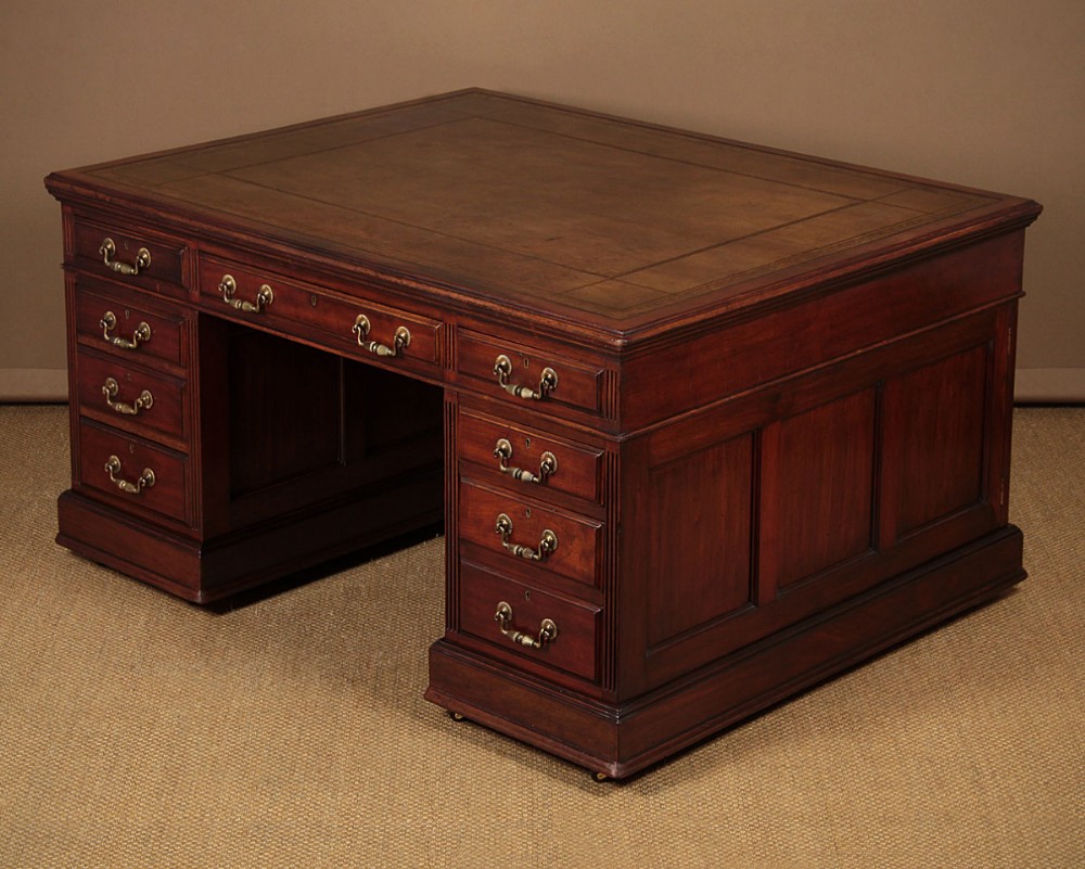 Large Mahogany Partners Desk c.1890.