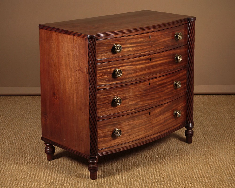 Small Regency Mahogany Chest of Drawers c.1820.