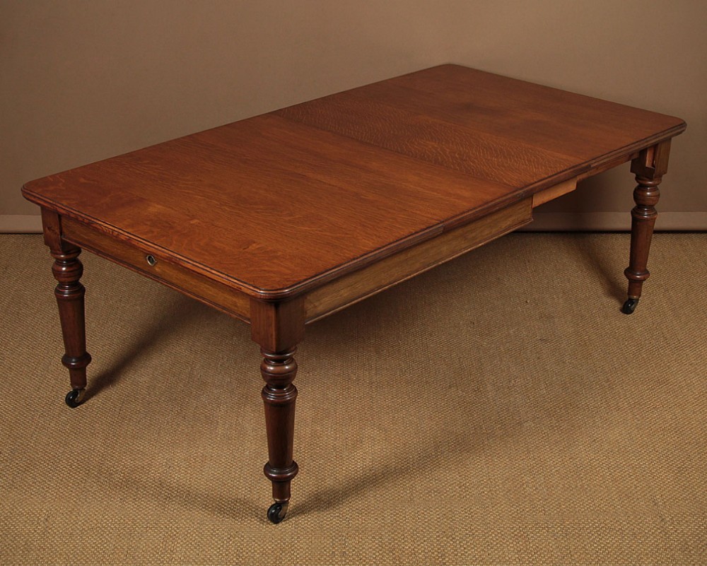 Extending Oak Dining Table c.1890.