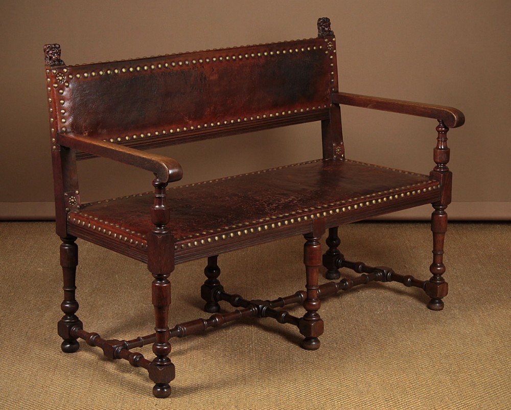 Late 19th.c. Oak & Leather Settle c.1890.