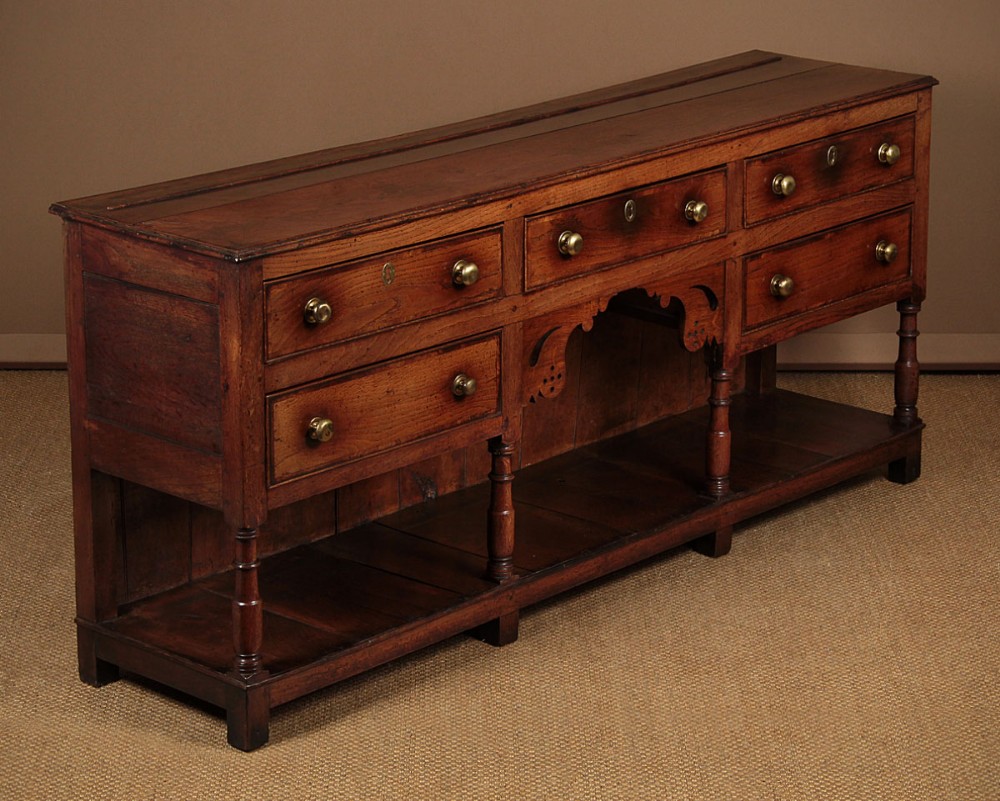 Welsh Oak Potboard Dresser Base c.1790.