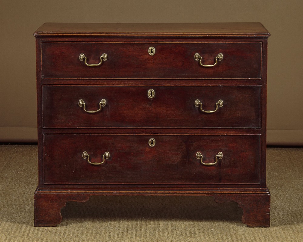 Small Georgian Mahogany Chest of Drawers c.1800