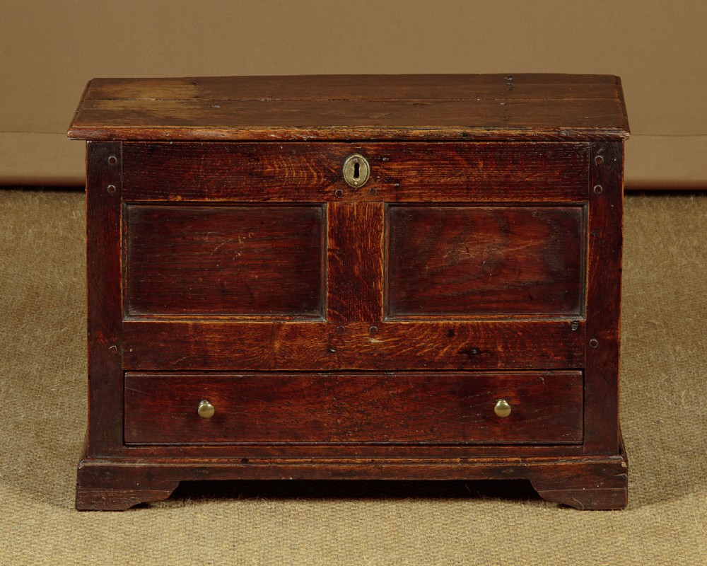 Welsh Oak Coffor Bach c.1760