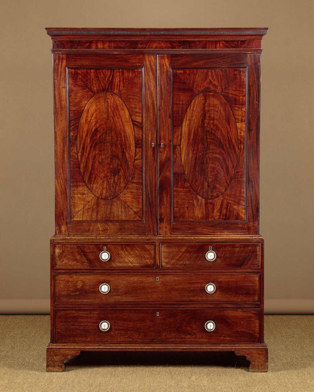 Georgian Mahogany Linen Press c.1790