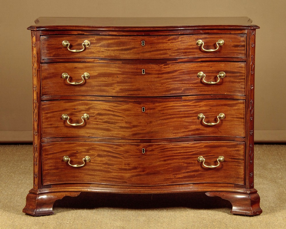 Georgian Serpentine Front Mahogany Chest of Drawers c.1780
