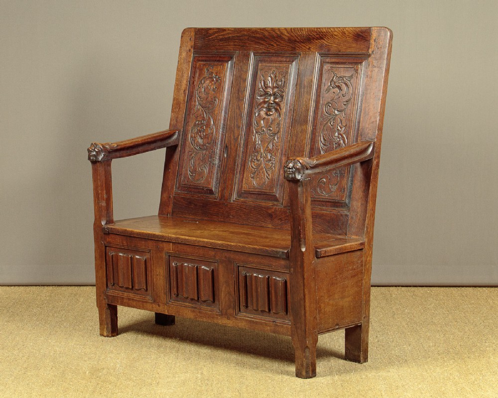 Small Carved Oak Settle c.1880