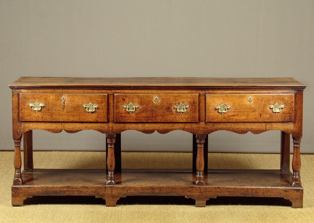 Welsh Oak Potboard Dresser Base c.1790