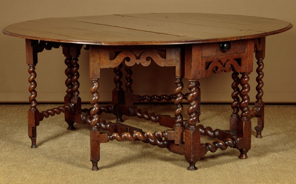 Large 18th.c. Oak Gateleg Dining Table c.1790