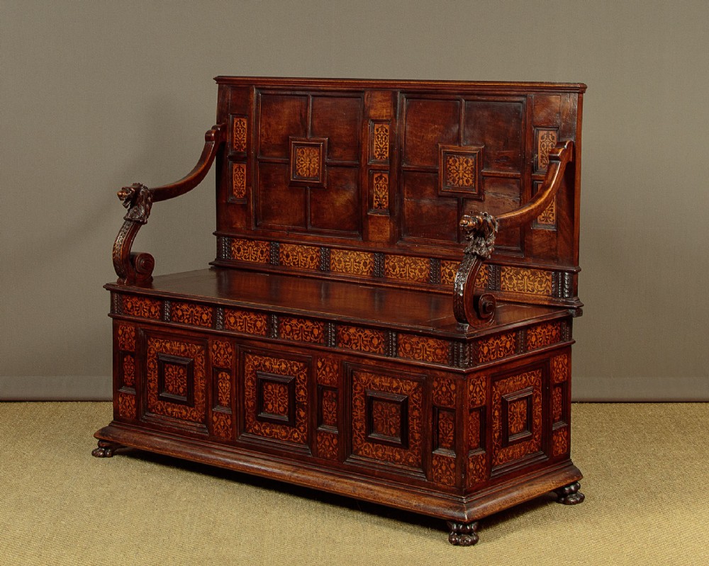 Italian Inlaid Walnut Box Settle c.1780