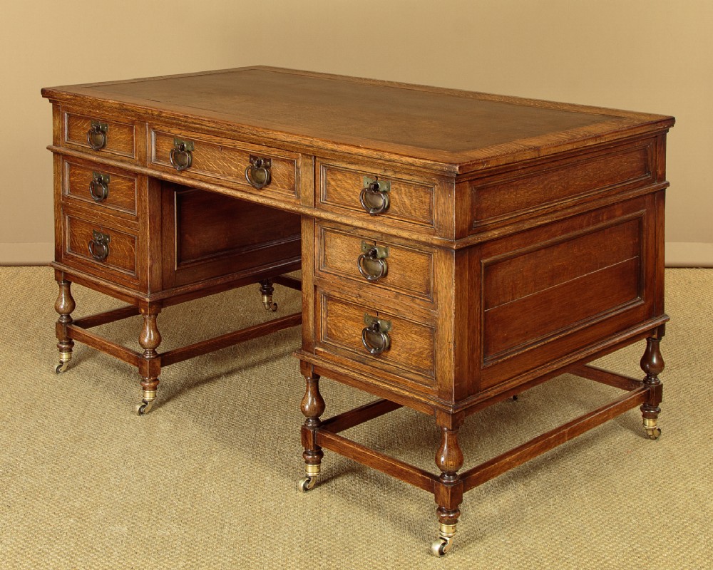 Arts & Crafts Oak Desk c.1905
