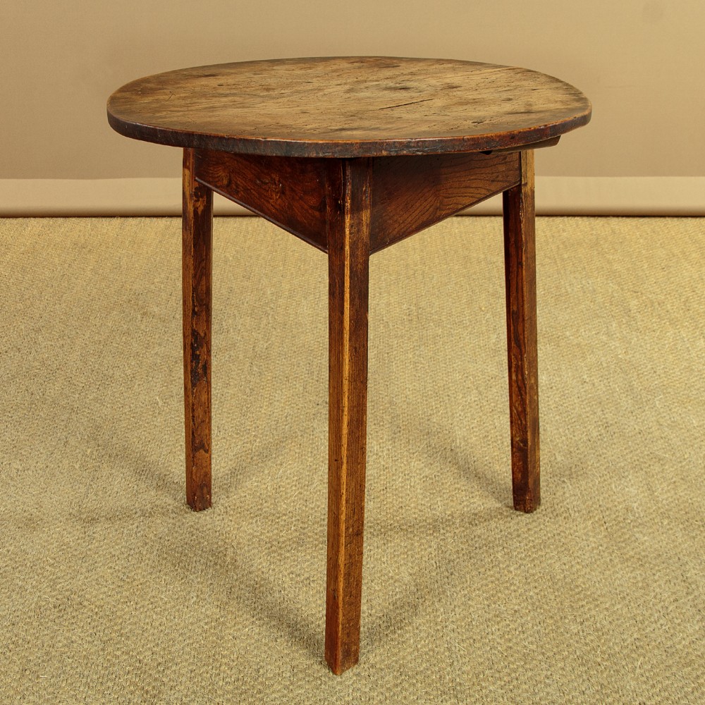 Small Elm Cricket Table c.1800