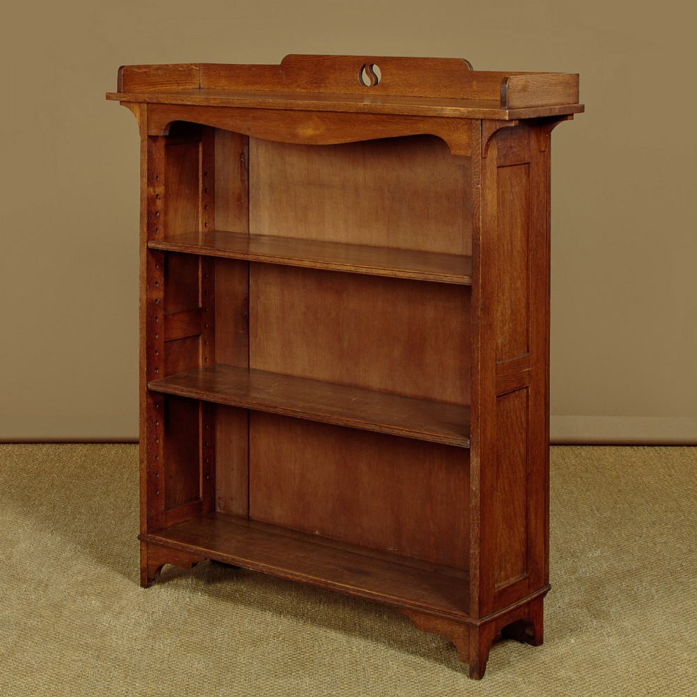 Arts & Crafts Oak Bookshelves c.1910