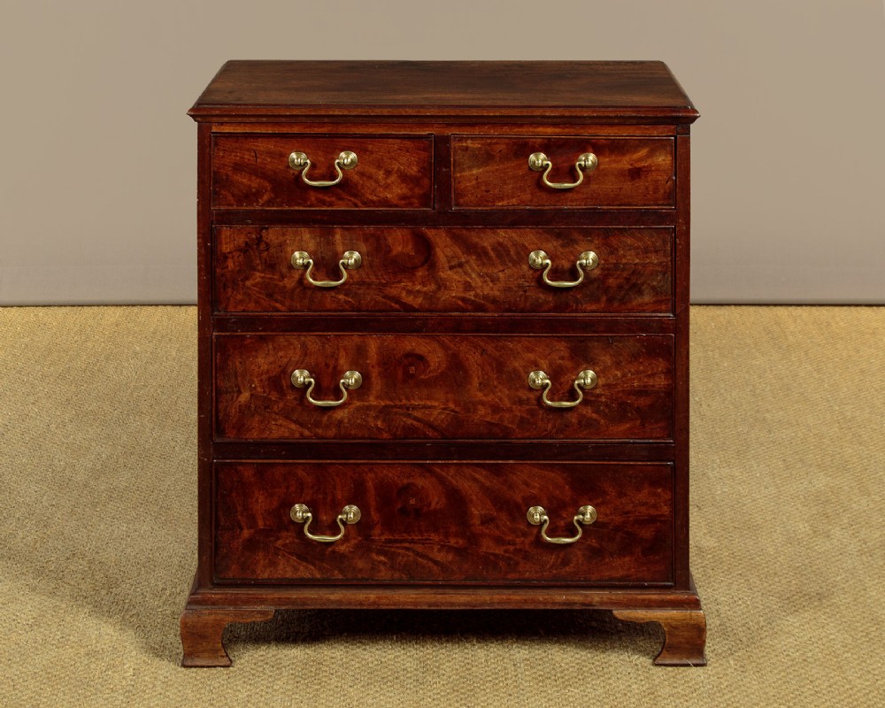 Small Mahogany Chest of Drawers c.1900
