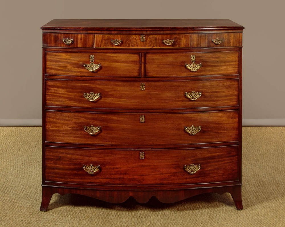 Bow Front Mahogany Chest of Drawers c.1830
