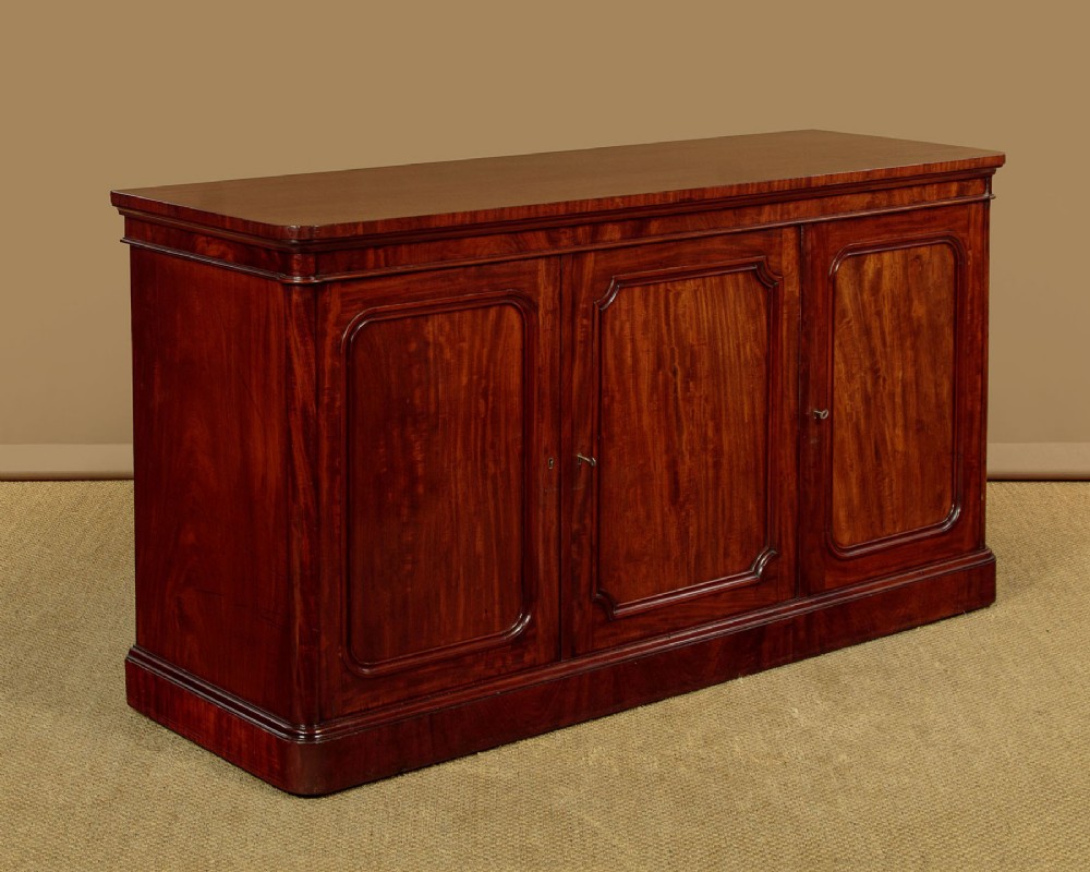 Mahogany Sideboard c.1870 View II