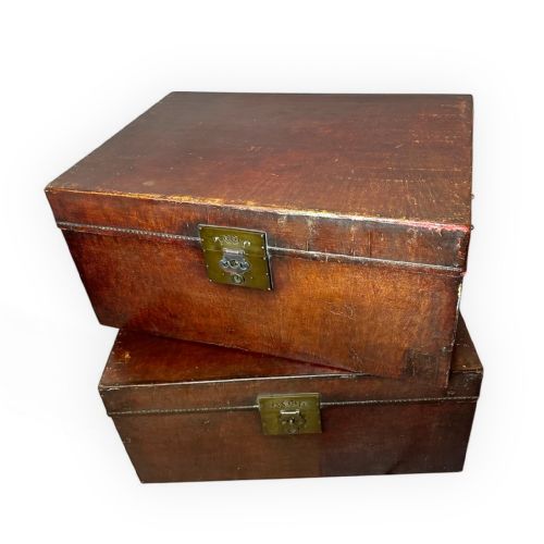 PAIR OF 19THCENTURY CHINESE LEATHER TRUNKS STORAGE BOX WITH BRASS DETAILING - ADDITIONAL PHOTO 4