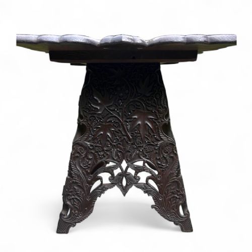 19THCENTURY INDIAN ROSEWOOD SIDE TABLE WITH LEAF MOTIFS - ADDITIONAL PHOTO 4