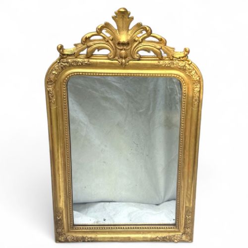 FINE 18THCENTURY GILTWOOD MIRROR WITH FOLIATE CRESTING