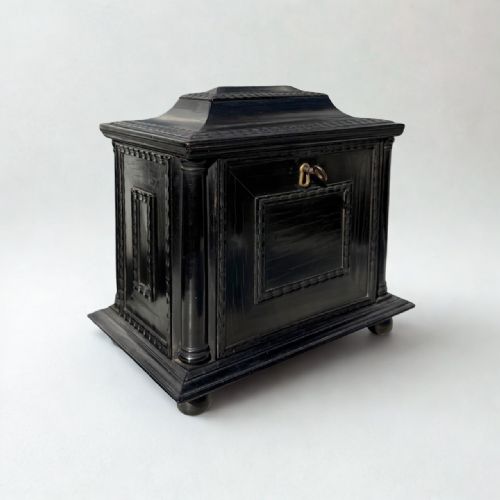 FINE 18THCENTURY FLEMISH EBONY PARQUETRY TABLE CASKET