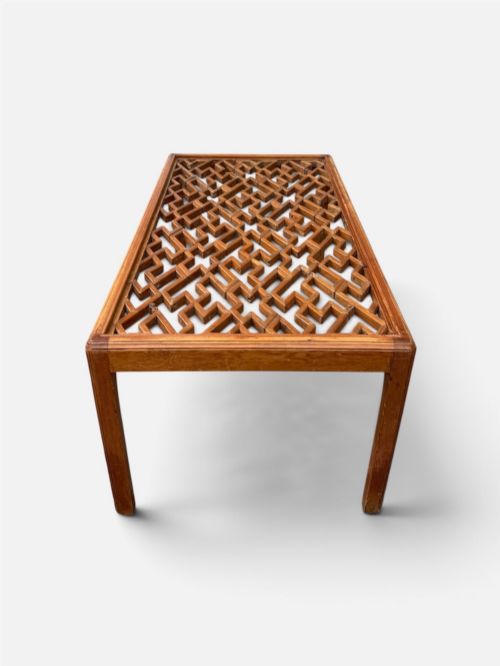 20TH CENTURY COFFEE TABLE WITH ANTIQUE CHINESE FRETWORK PANEL AND GLASS TOP - ADDITIONAL PHOTO 3
