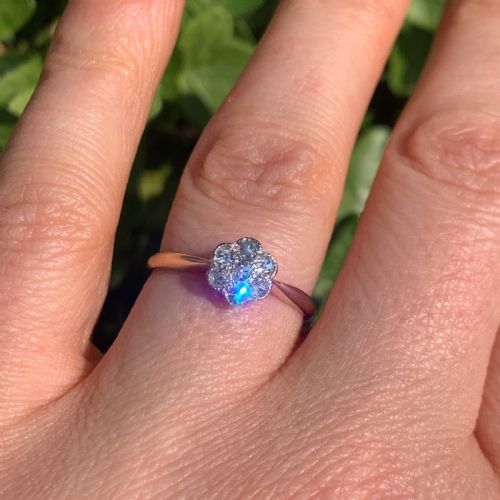 18ct Gold Diamond Daisy Cluster Engagement Ring