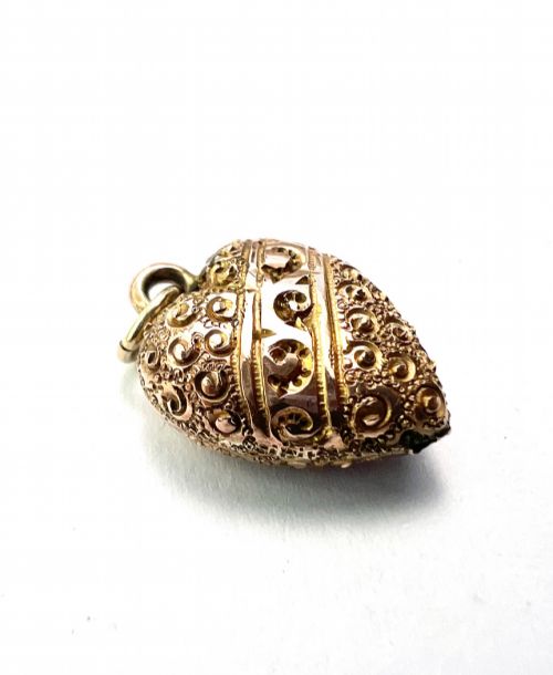 VICTORIAN 9CT GOLD ORNATE PUFFY HEART PENDANT - ADDITIONAL PHOTO 1