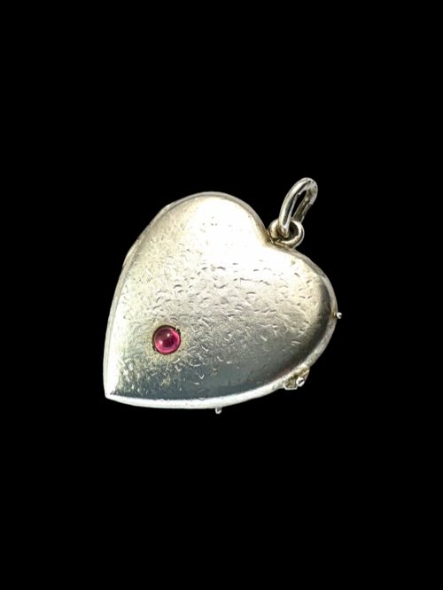 ANTIQUE SILVER HEART DOUBLE PHOTOGRAPH LOCKET PENDANT - ADDITIONAL PHOTO 1