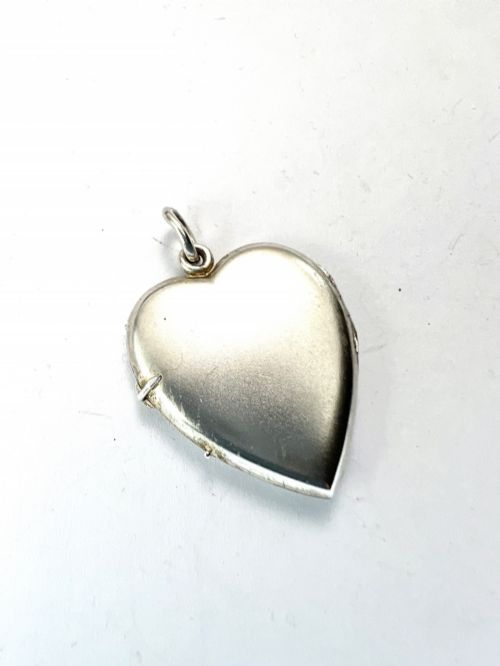 ANTIQUE SILVER HEART DOUBLE PHOTOGRAPH LOCKET PENDANT - ADDITIONAL PHOTO 3
