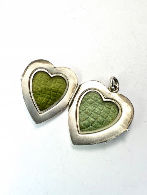 ANTIQUE SILVER HEART DOUBLE PHOTOGRAPH LOCKET PENDANT - ADDITIONAL PHOTO 4