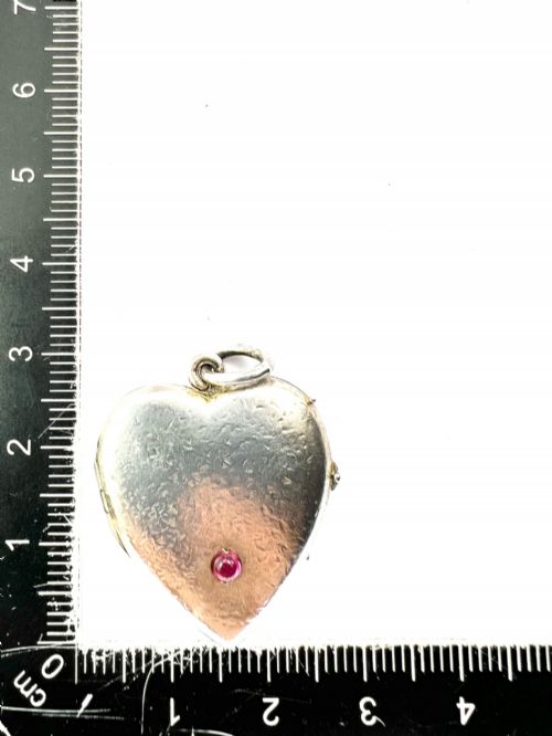 ANTIQUE SILVER HEART DOUBLE PHOTOGRAPH LOCKET PENDANT - ADDITIONAL PHOTO 5