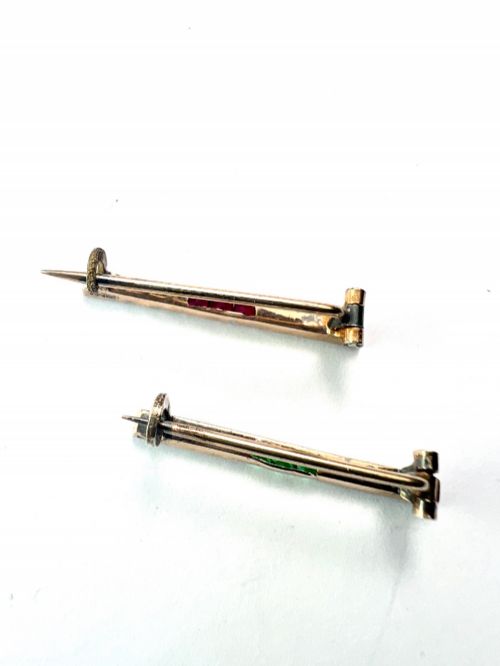 PAIR OF SMALL ART DECO RUBY AND EMERALD PASTE BROOCHES - ADDITIONAL PHOTO 3