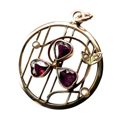 EDWARDIAN GARNET PEARL CLOVER HEART 9CT GOLD PENDANT