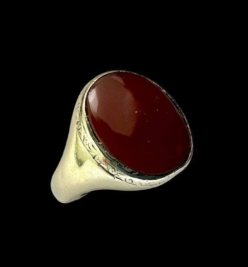 fig 2. 1939 Vintage 9CT Gold Carnelian Jasper Solitaire Gold Signet Ring