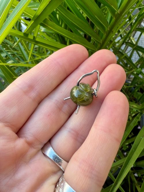 RARE ANTIQUE 1903 SILVER CAULDRON PENDANT CHARM - ADDITIONAL PHOTO 5