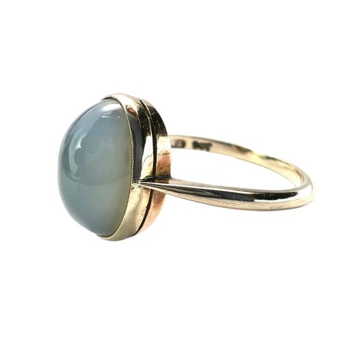 EDWARDIAN 9CT GOLD CHALCEDONY CABOCHON SOLITAIRE RING