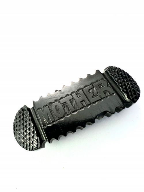 VICTORIAN CARVED WHITBY JET MOTHER BROOCH - ADDITIONAL PHOTO 1