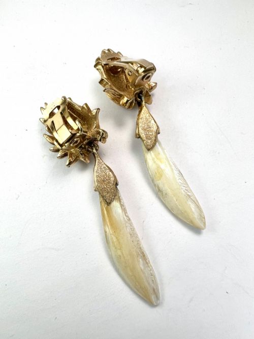 VINTAGE MARCEL BOUCHER MOTHER OF PEARL EAR CLIPS - ADDITIONAL PHOTO 1