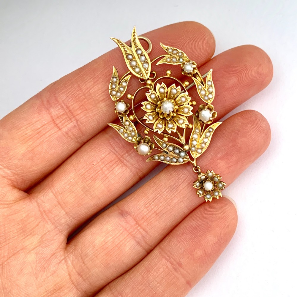 Edwardian 15CT Gold Seed Pearl Flower Pendant/Brooch View IV