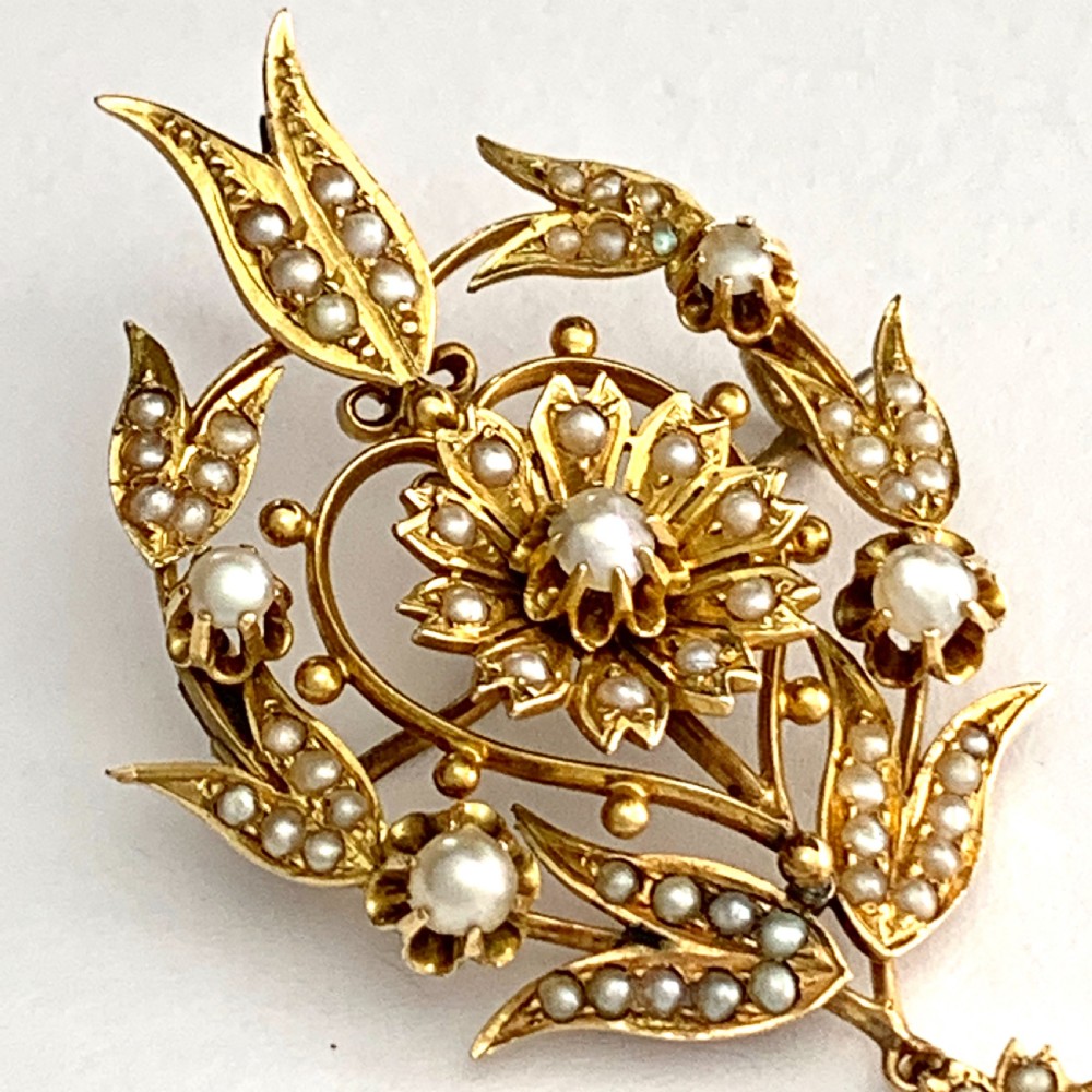 Edwardian 15CT Gold Seed Pearl Flower Pendant/Brooch View VI