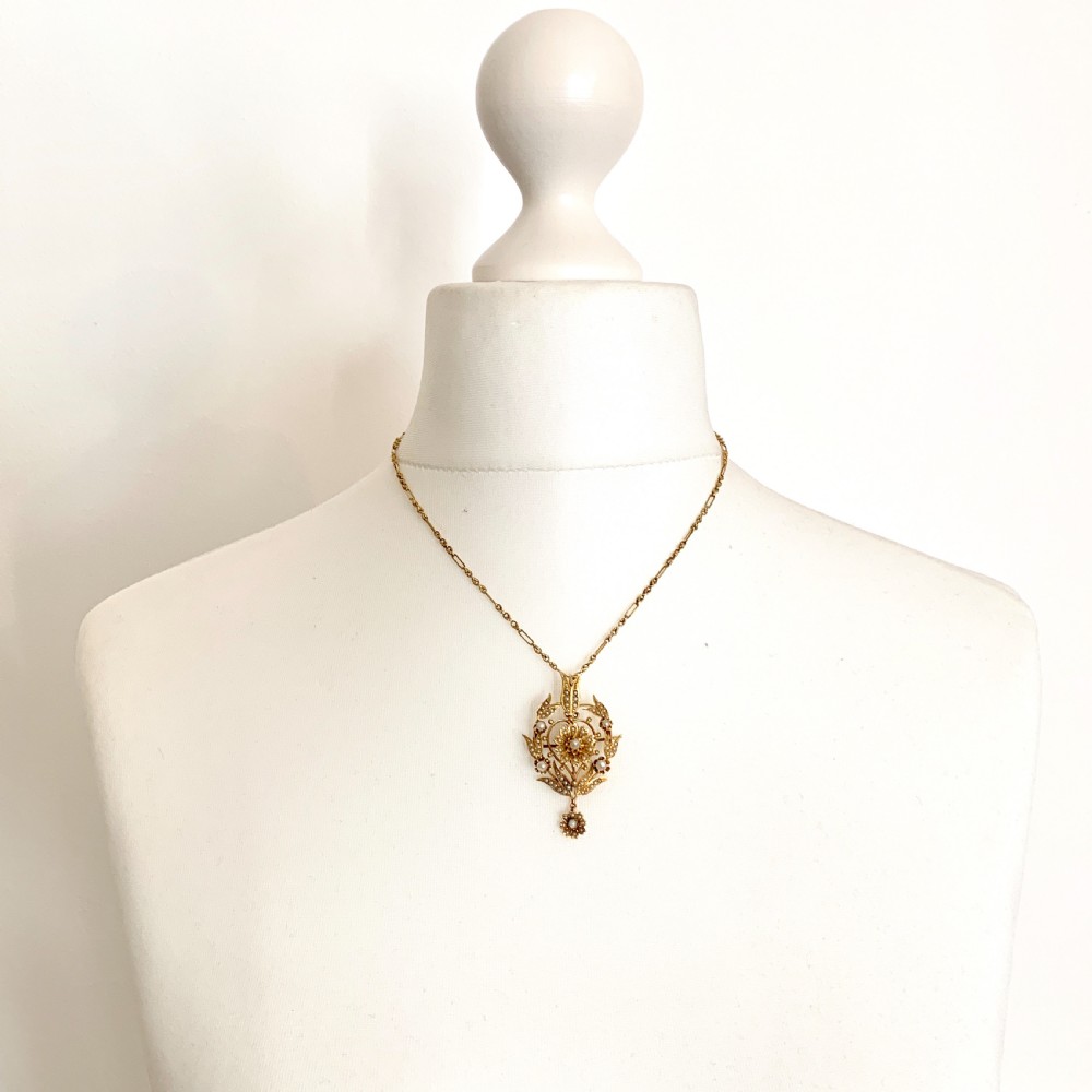 Edwardian 15CT Gold Seed Pearl Flower Pendant/Brooch View VII