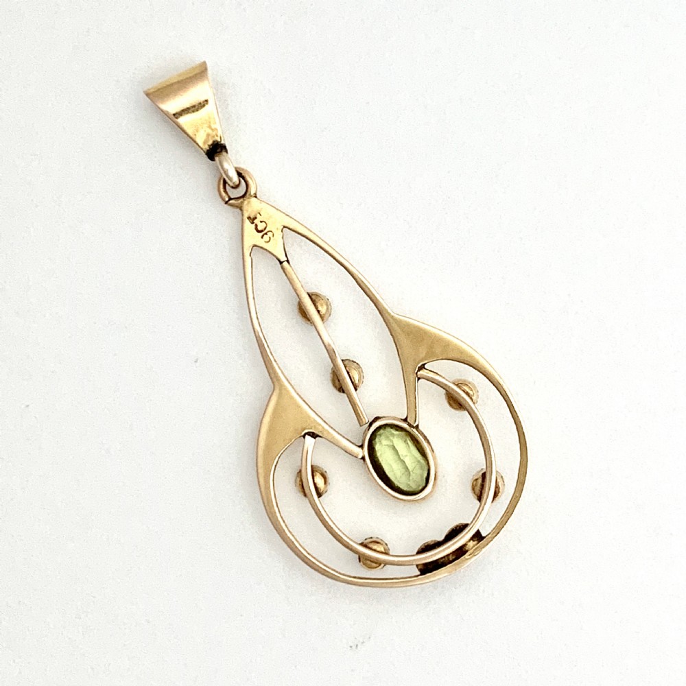 Edwardian 9CT Gold Peridot and Seed Pearl Pendant View IV