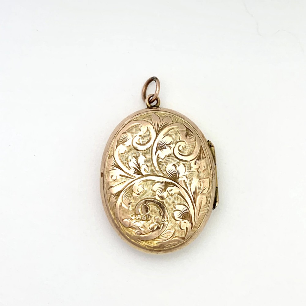 Victorian 9CT Rose Gold Oval Photograph Locket Pendant