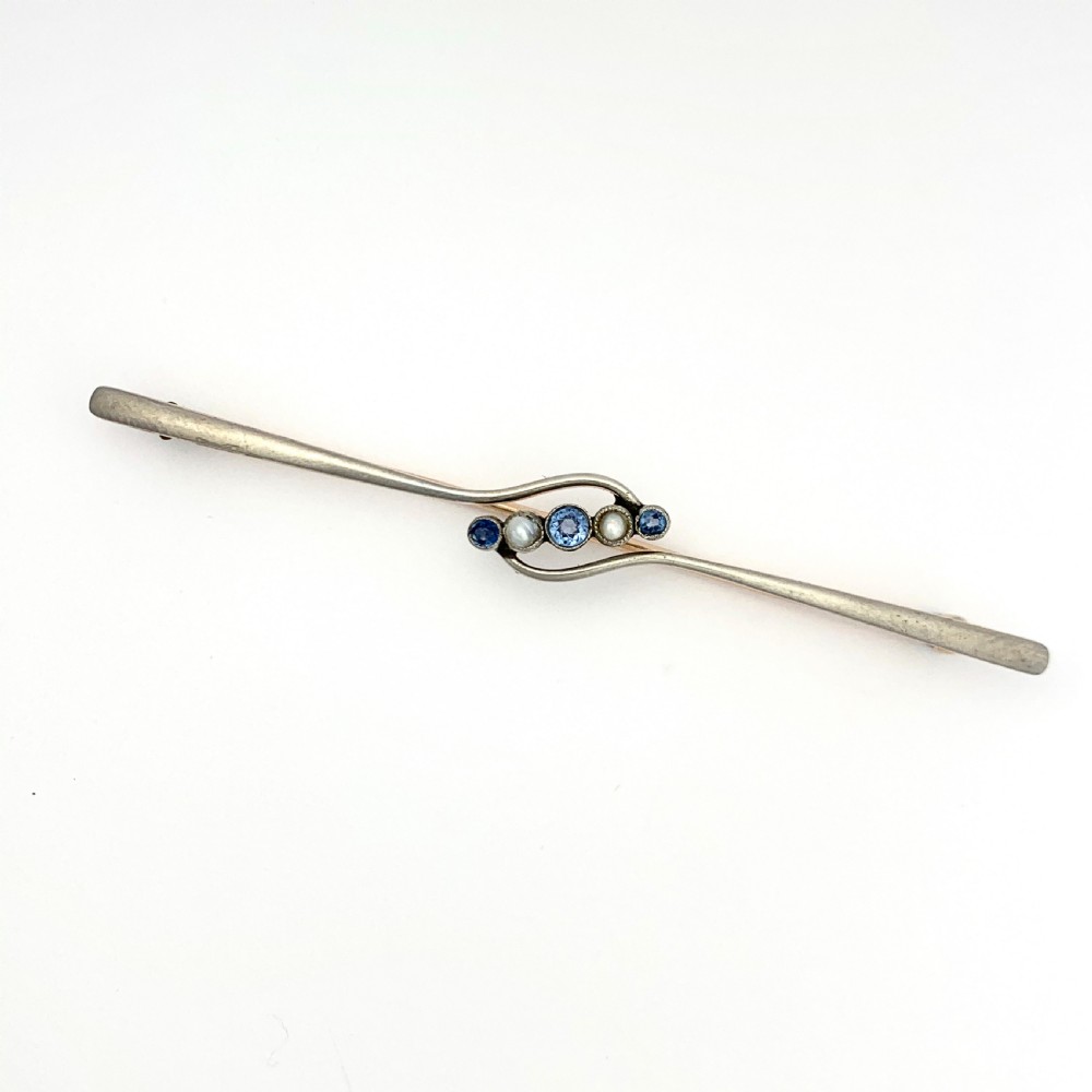 Art Deco 15CT Gold Sapphire and Seed Pearl Brooch View VI