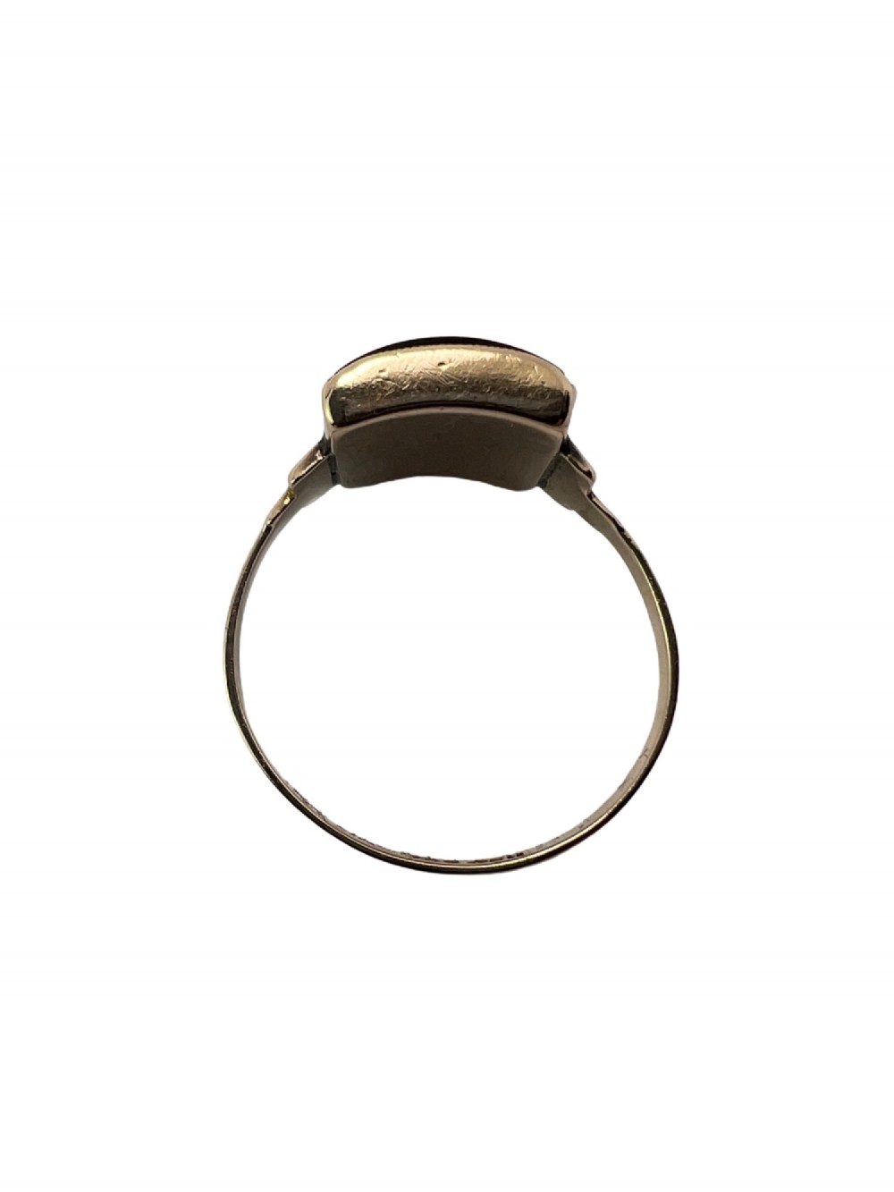 A rectangular 9ct gold ring set with a flat black onyx plaque featuring an detailed gold crab motif for the Cancer zodiac sign. View III
