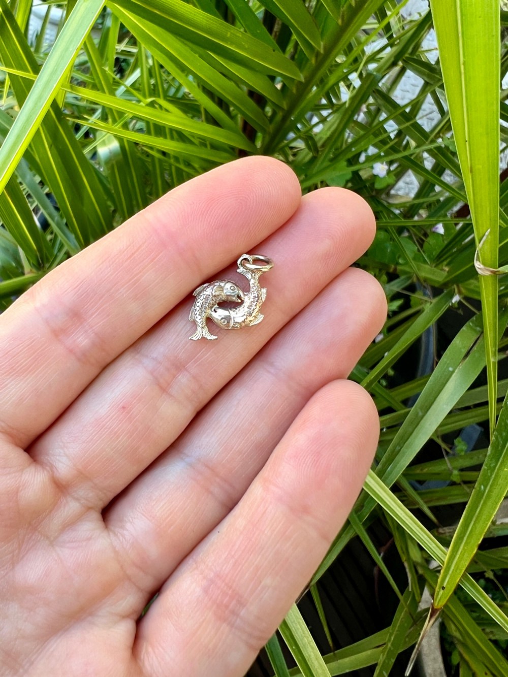 Vintage 9CT Gold Double Fish Pisces Charm Pendant View VII